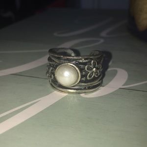 Pearl adjustable ring
